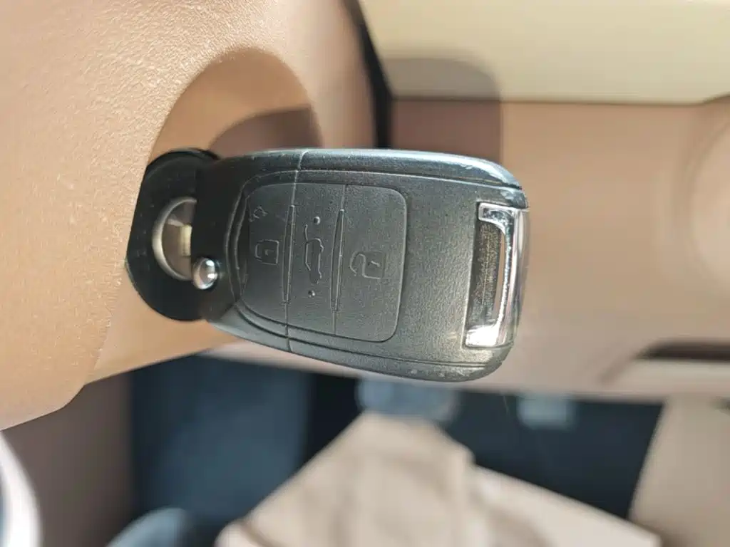 Wuling MINIEV — миниатюра 9