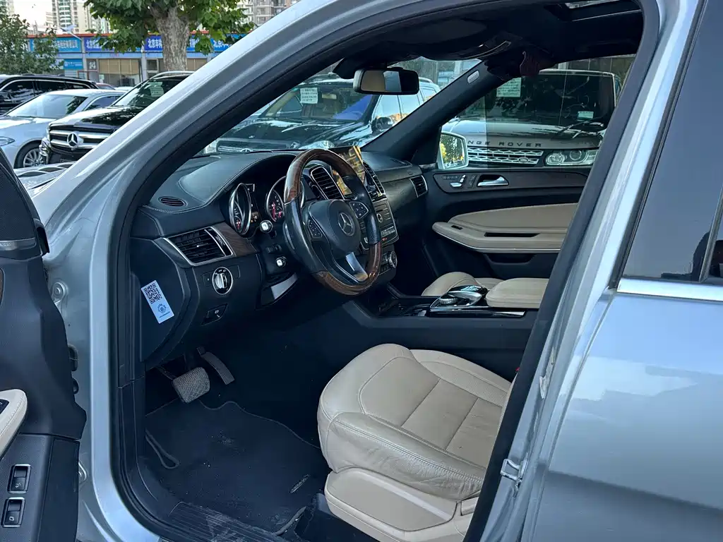 Mercedes-Benz GLS — миниатюра 7