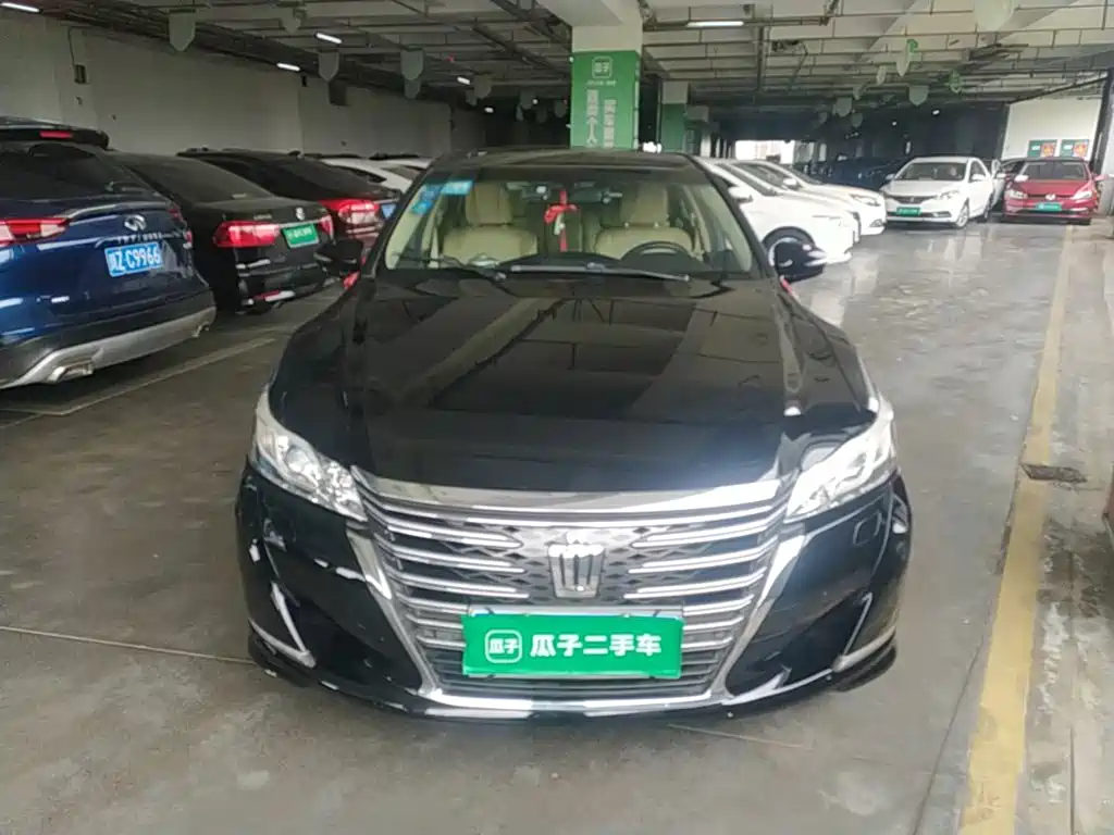 Toyota Crown — миниатюра 2