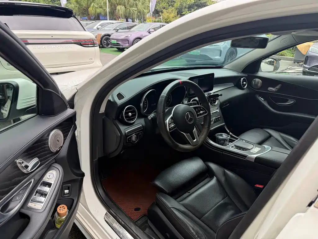 Mercedes-Benz C-Class — миниатюра 10