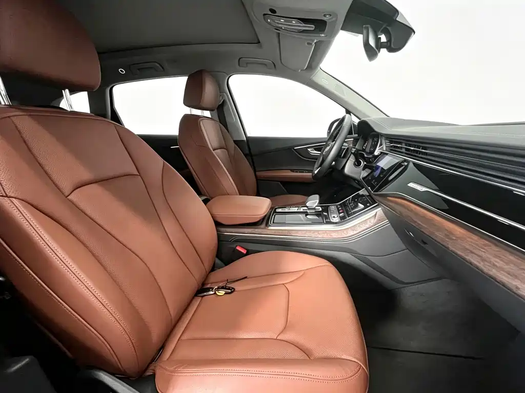 Audi Q7 — миниатюра 11