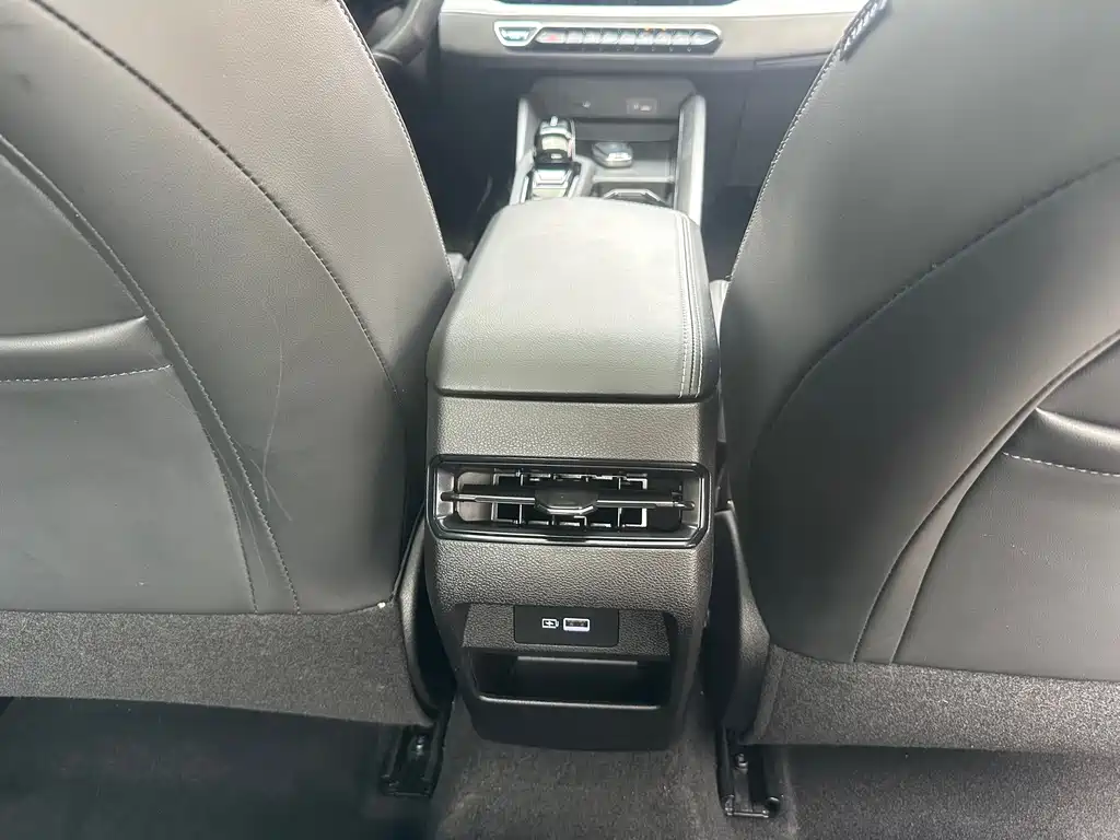 Geely Binrui — миниатюра 15