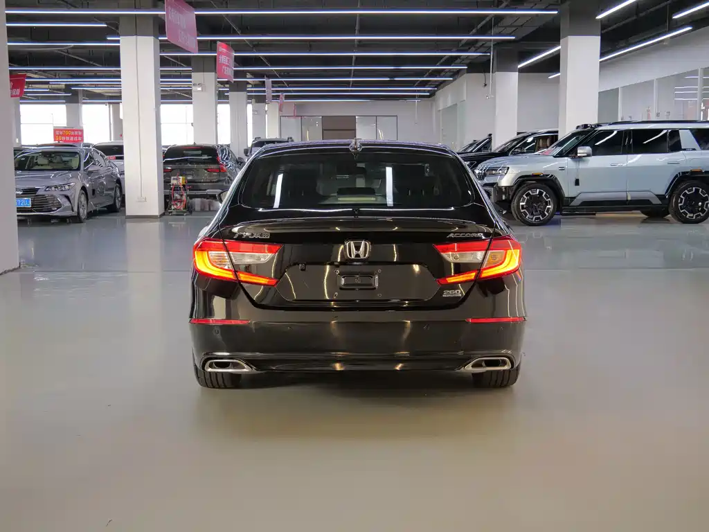 Honda Accord — миниатюра 16