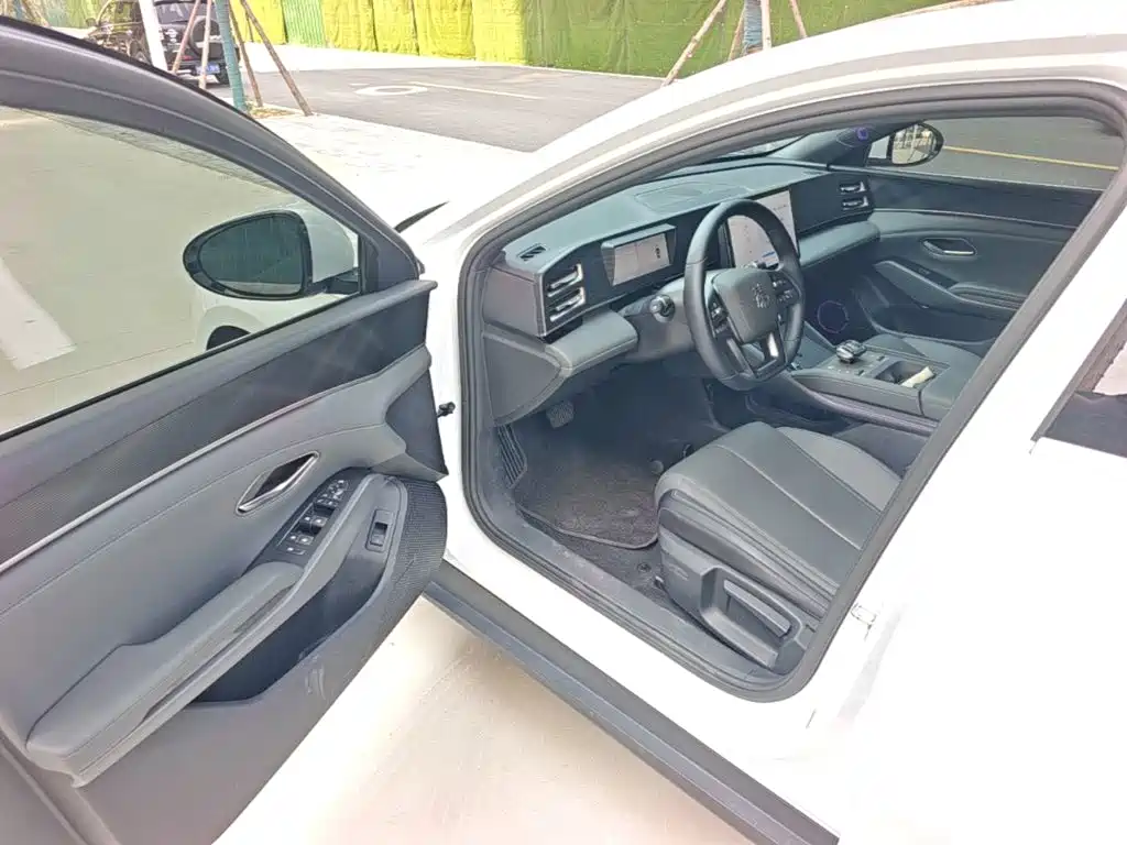 BYD Qin L — миниатюра 16