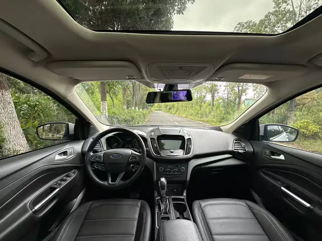 Ford Kuga — миниатюра 9