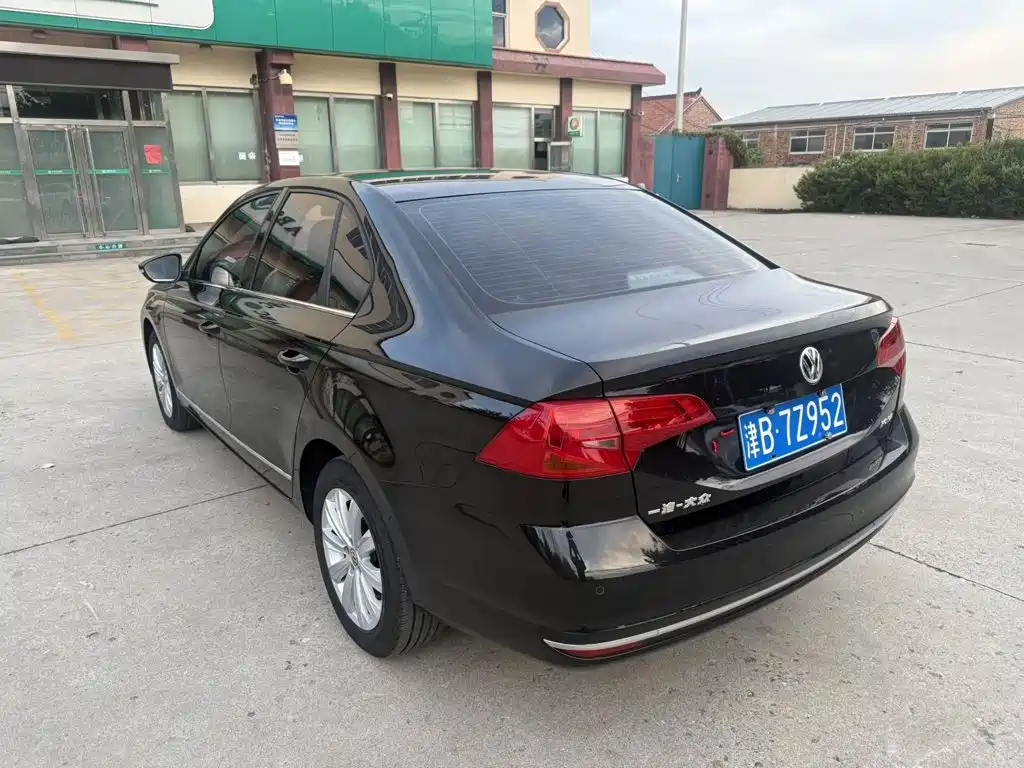 Volkswagen Bora — миниатюра 3