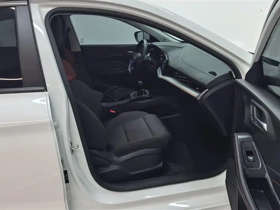MG 5 2023 180DVVT MT