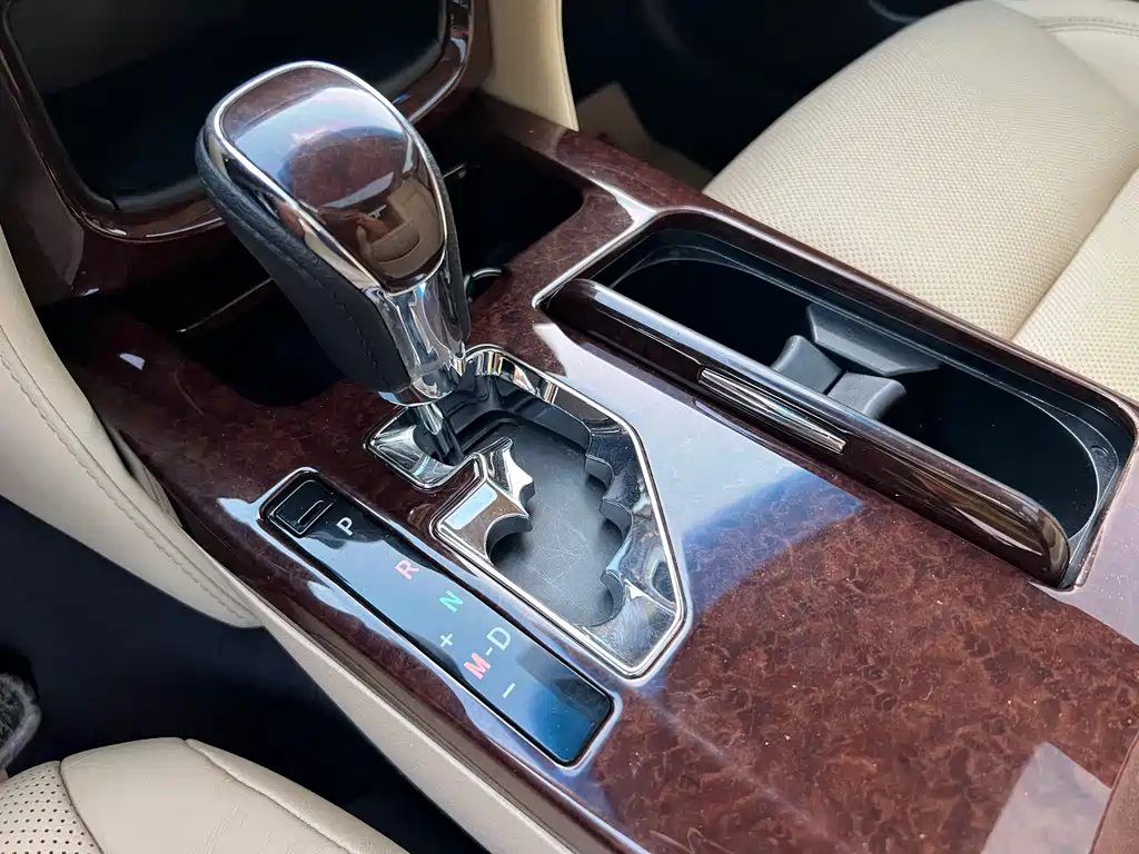 Toyota Crown — миниатюра 11