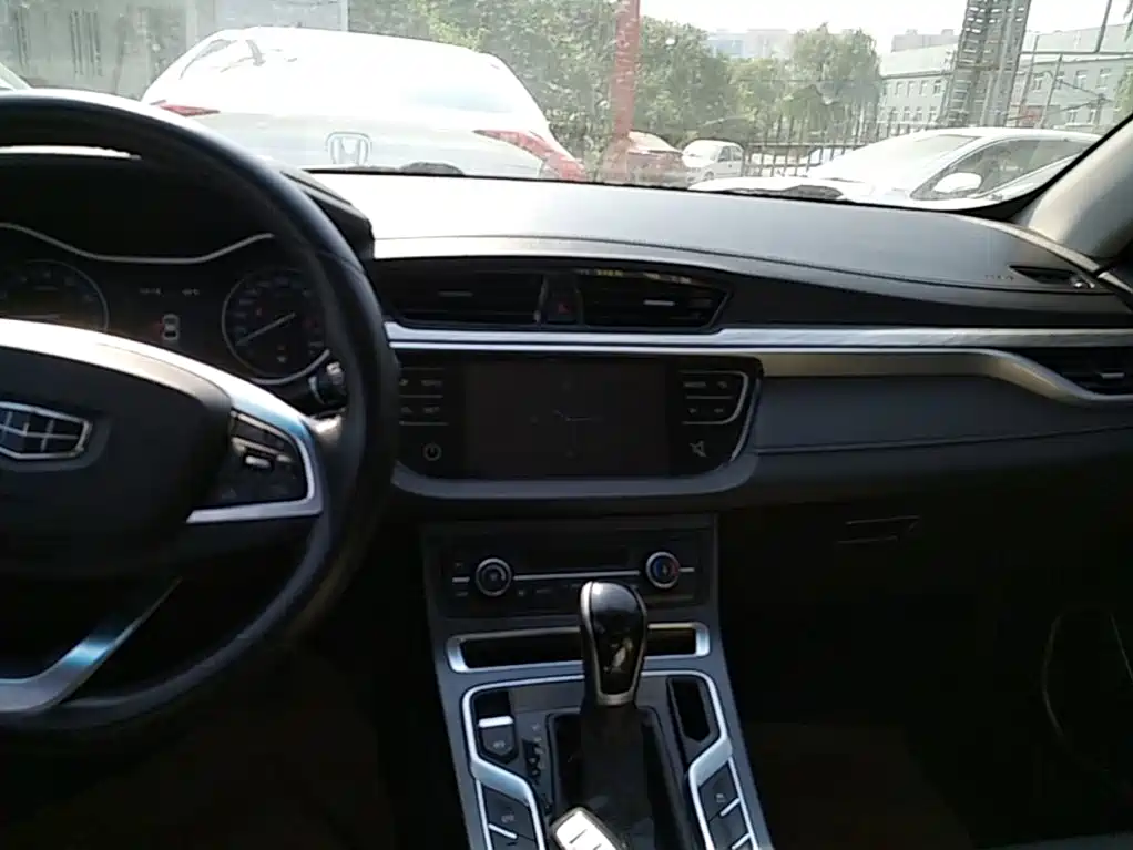 Geely Emgrand — миниатюра 13
