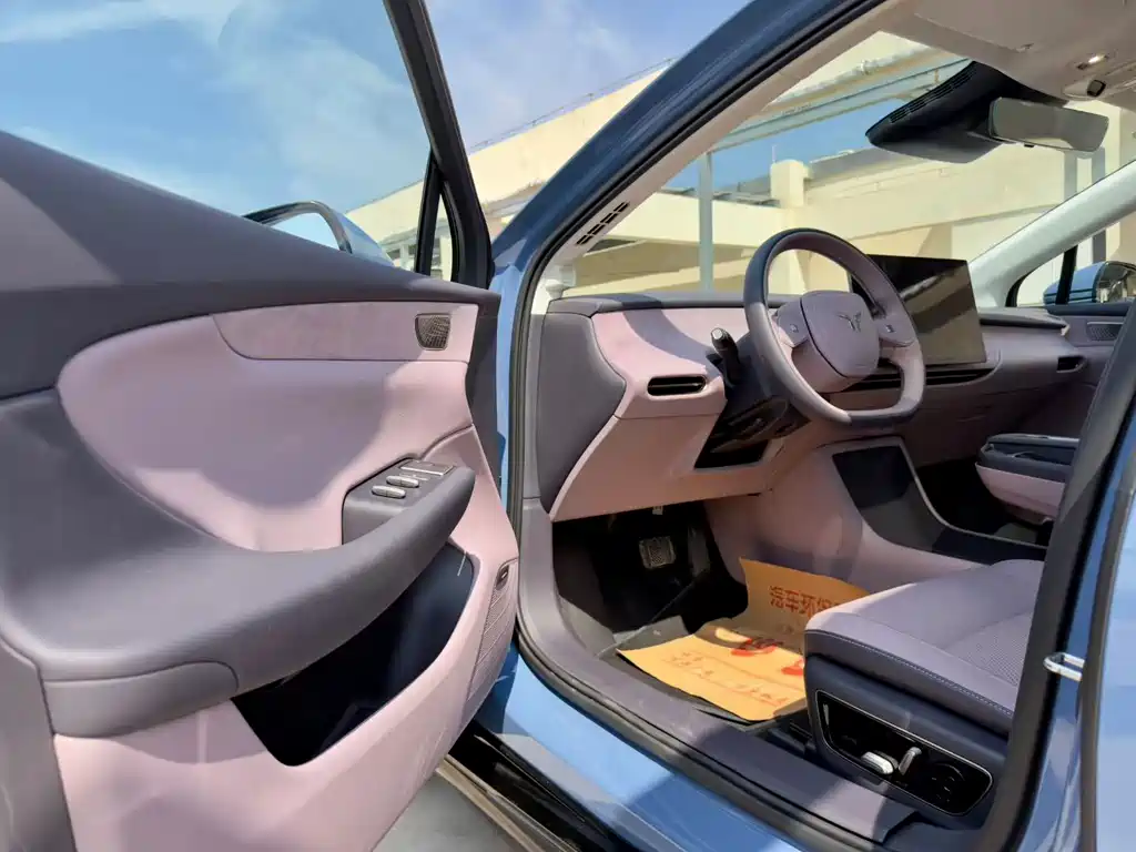Hongqi Hongqi Tiangong 05 — миниатюра 4