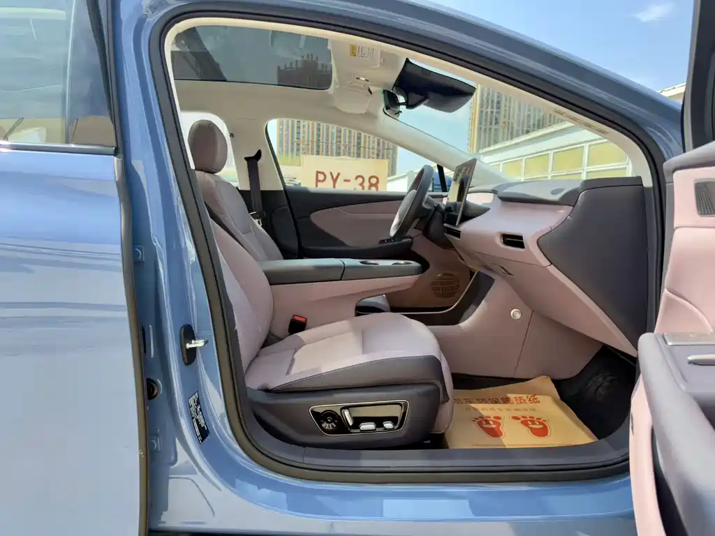 Hongqi Hongqi Tiangong 05 — миниатюра 6