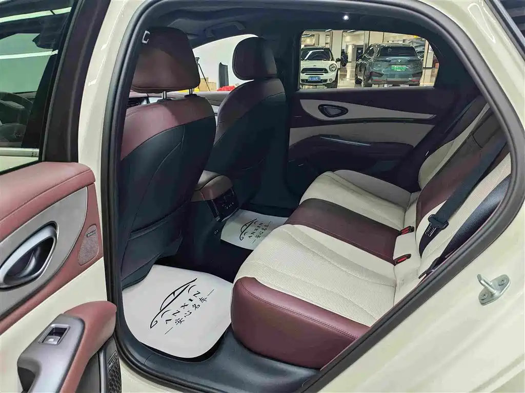 BYD Seal 07 DM-i — миниатюра 12