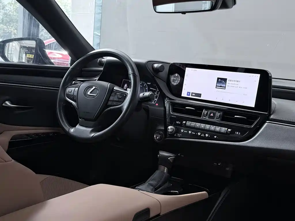 Lexus ES — миниатюра 17