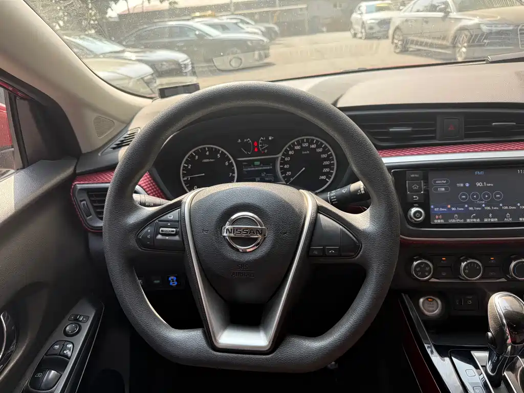 Nissan Bluebird — миниатюра 6