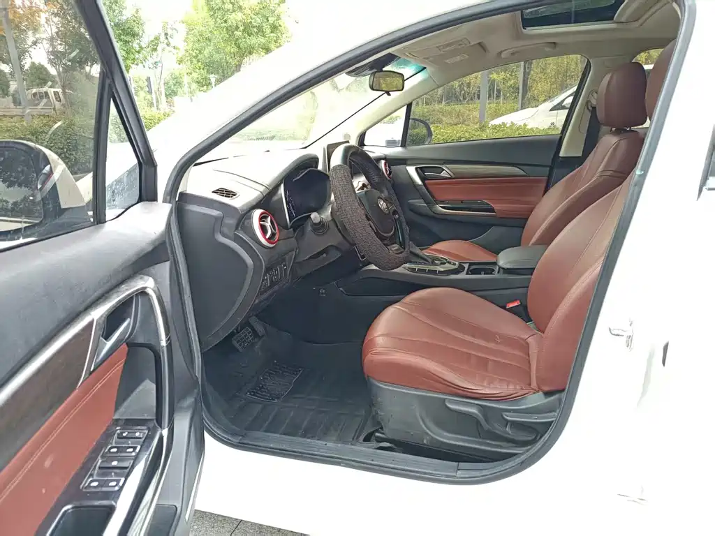 BAIC Senova D50 — миниатюра 9
