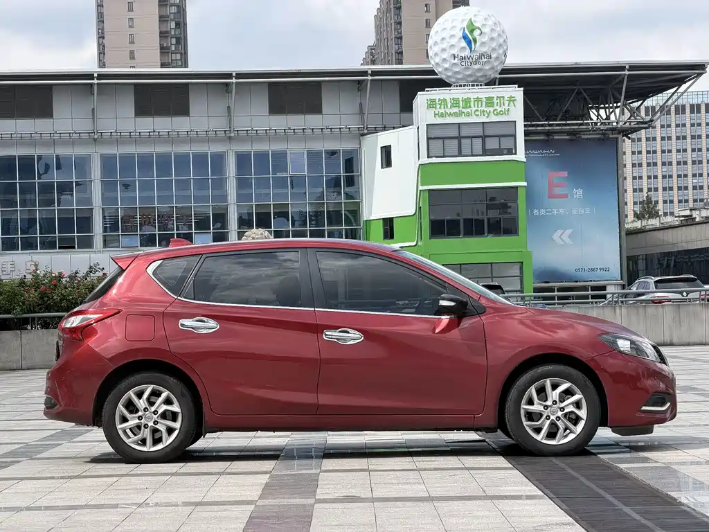 Nissan Tiida — миниатюра 4