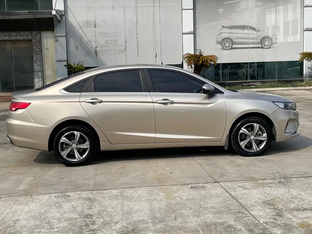 Geely Emgrand GL — миниатюра 5