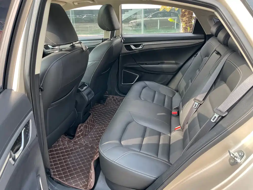 Geely Emgrand GL — миниатюра 12