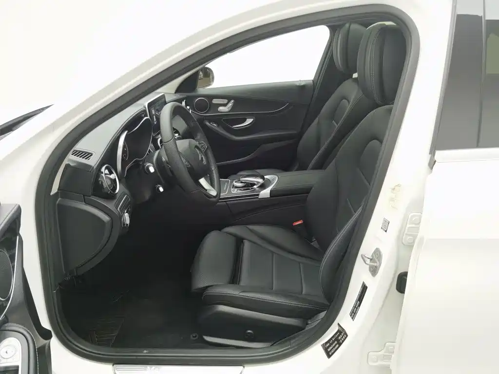 Mercedes-Benz C-Class — миниатюра 10