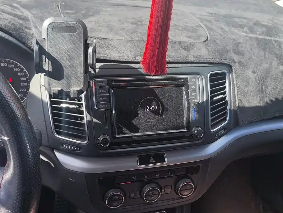 Volkswagen Sharan — миниатюра 12