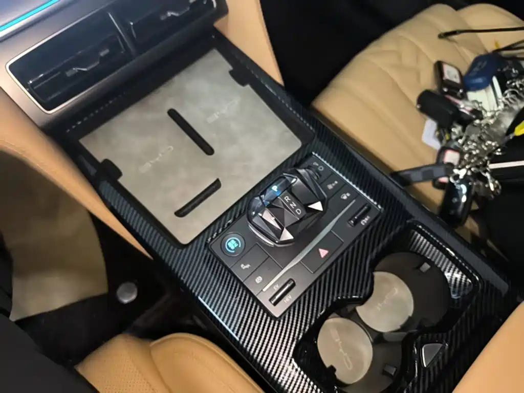 BYD L DM-i — миниатюра 14