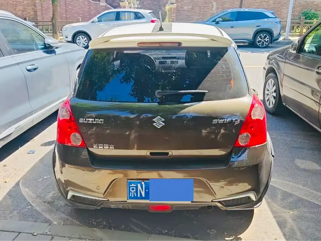 Suzuki Swift — миниатюра 6