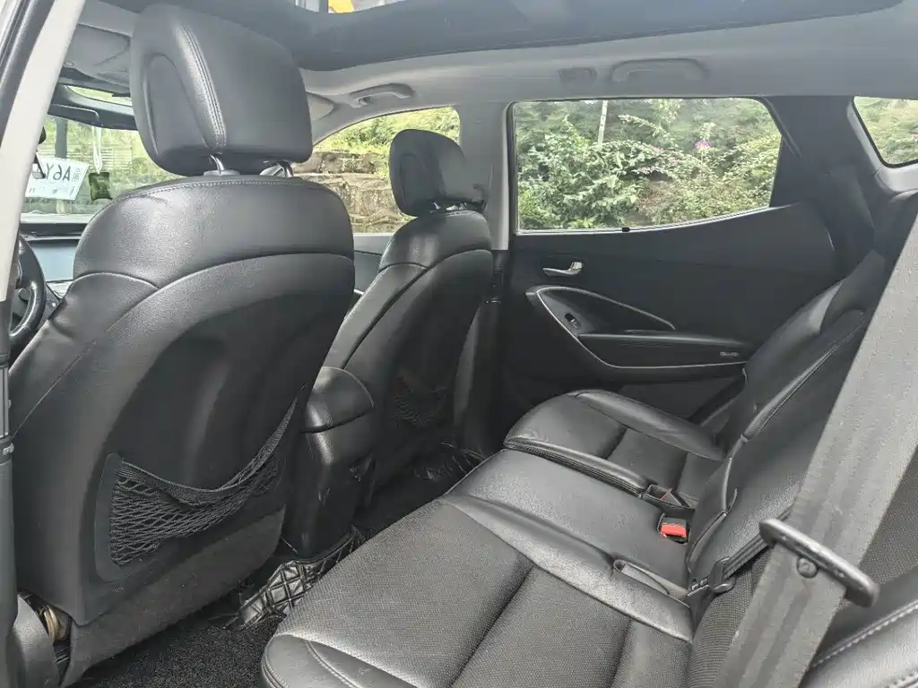 Hyundai Santa Fe — миниатюра 5
