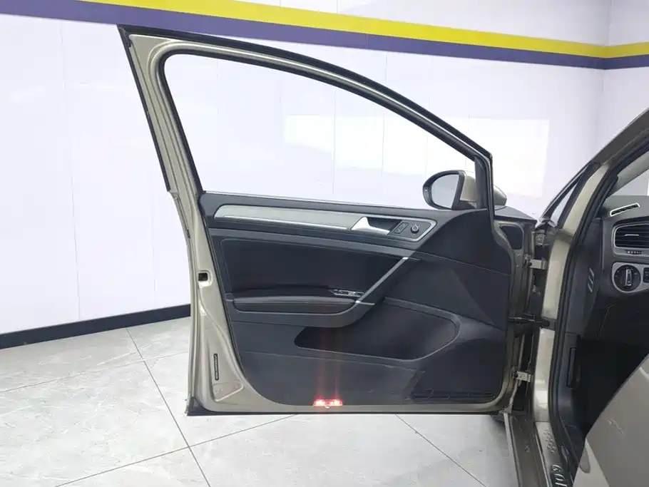 Volkswagen Golf — миниатюра 7