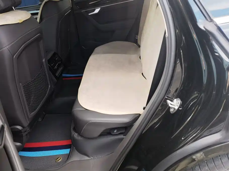 Volkswagen Touareg — миниатюра 11