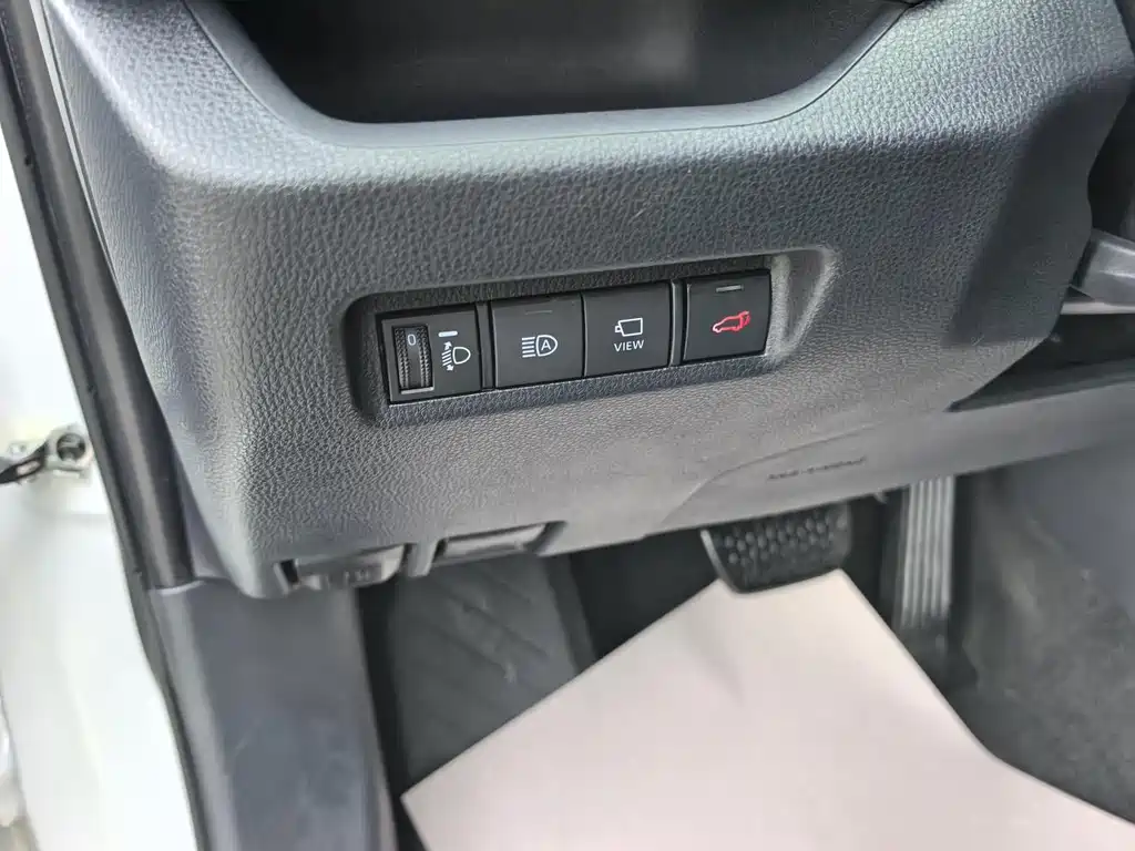 Toyota RAV4 — миниатюра 6