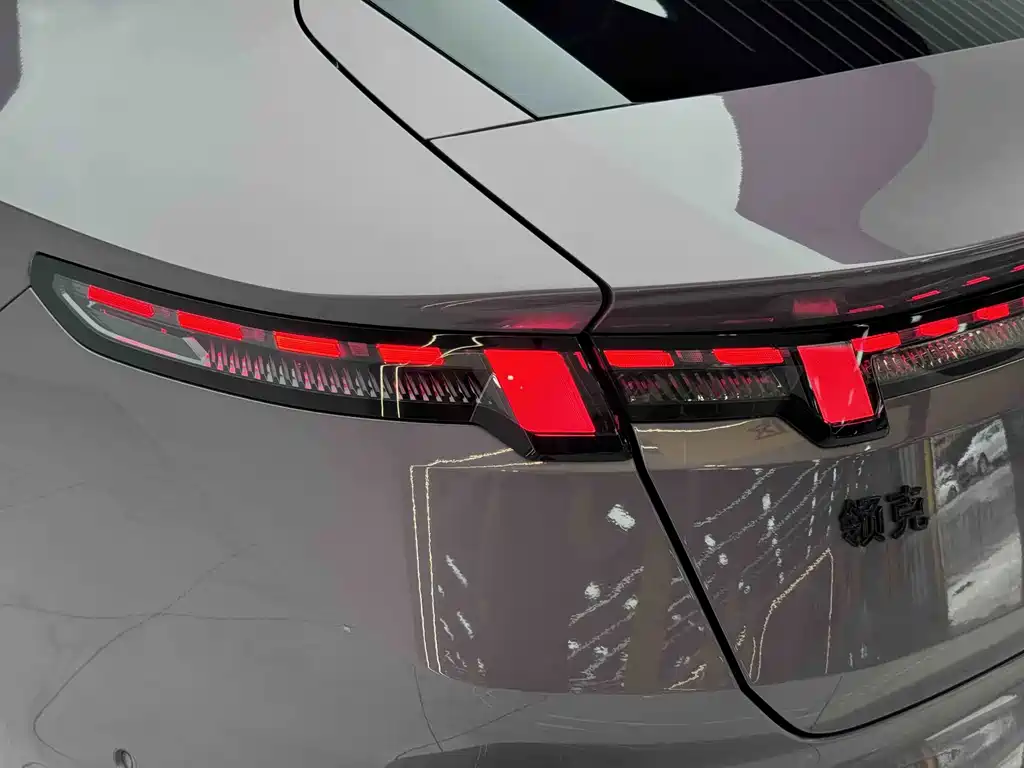 Lynk & Co 10 — миниатюра 11