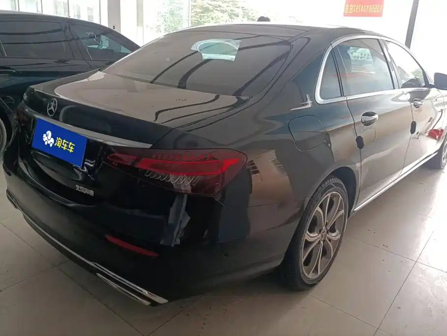 Mercedes-Benz E-Class — миниатюра 3