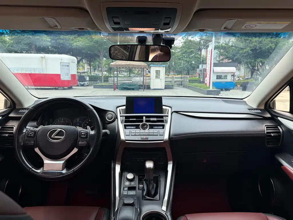 Lexus NX 2015 200t