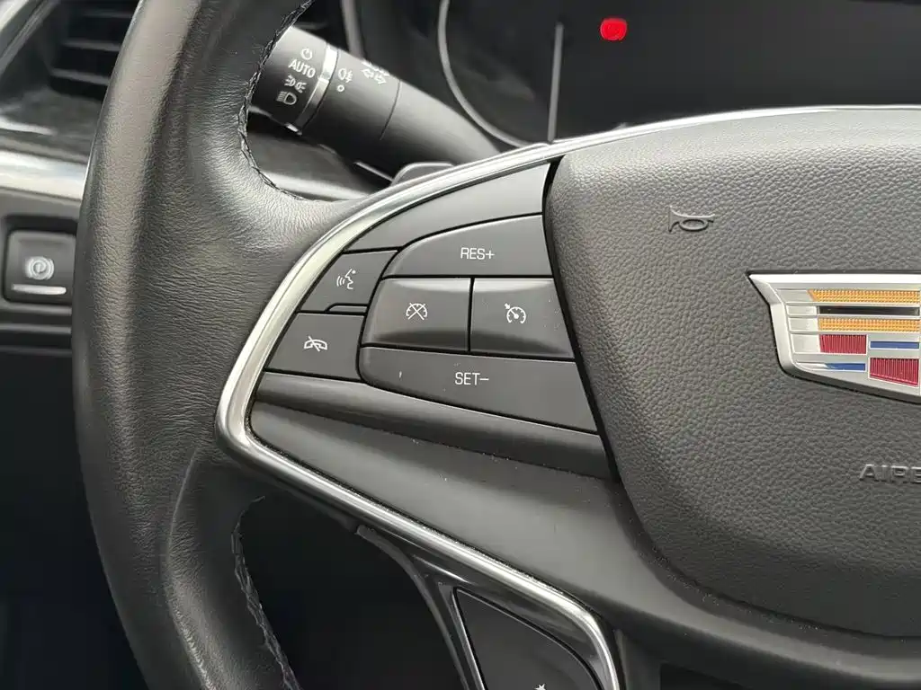 Cadillac XT5 — миниатюра 16