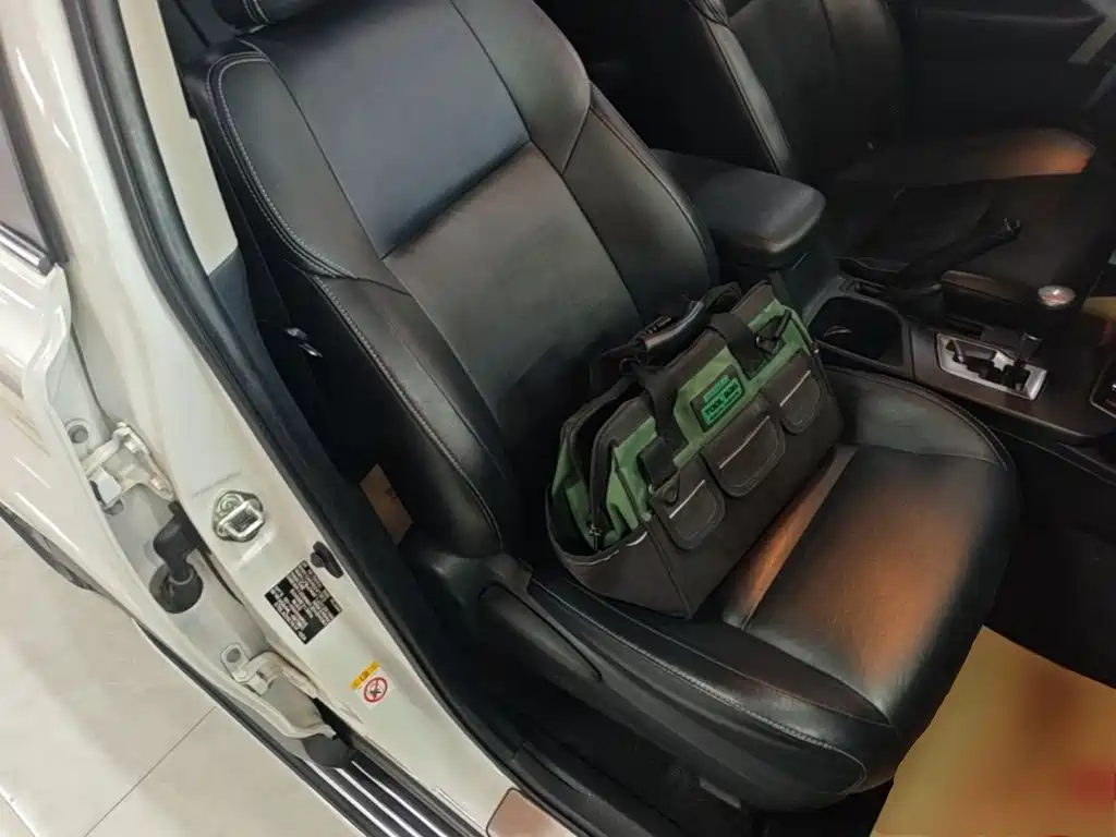 Toyota RAV4 — миниатюра 25