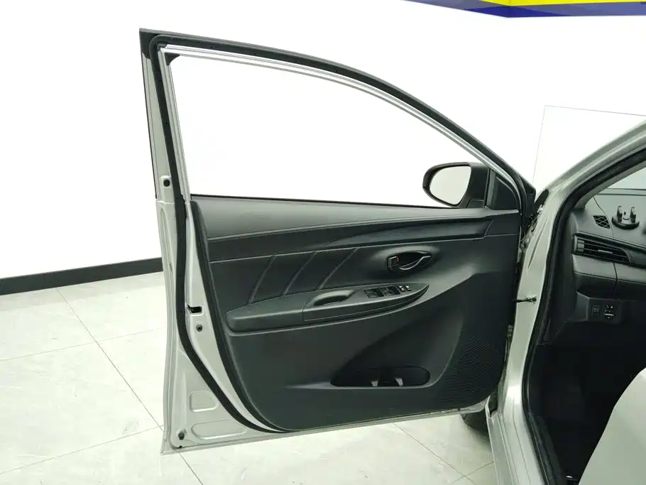 Toyota Vios — миниатюра 7