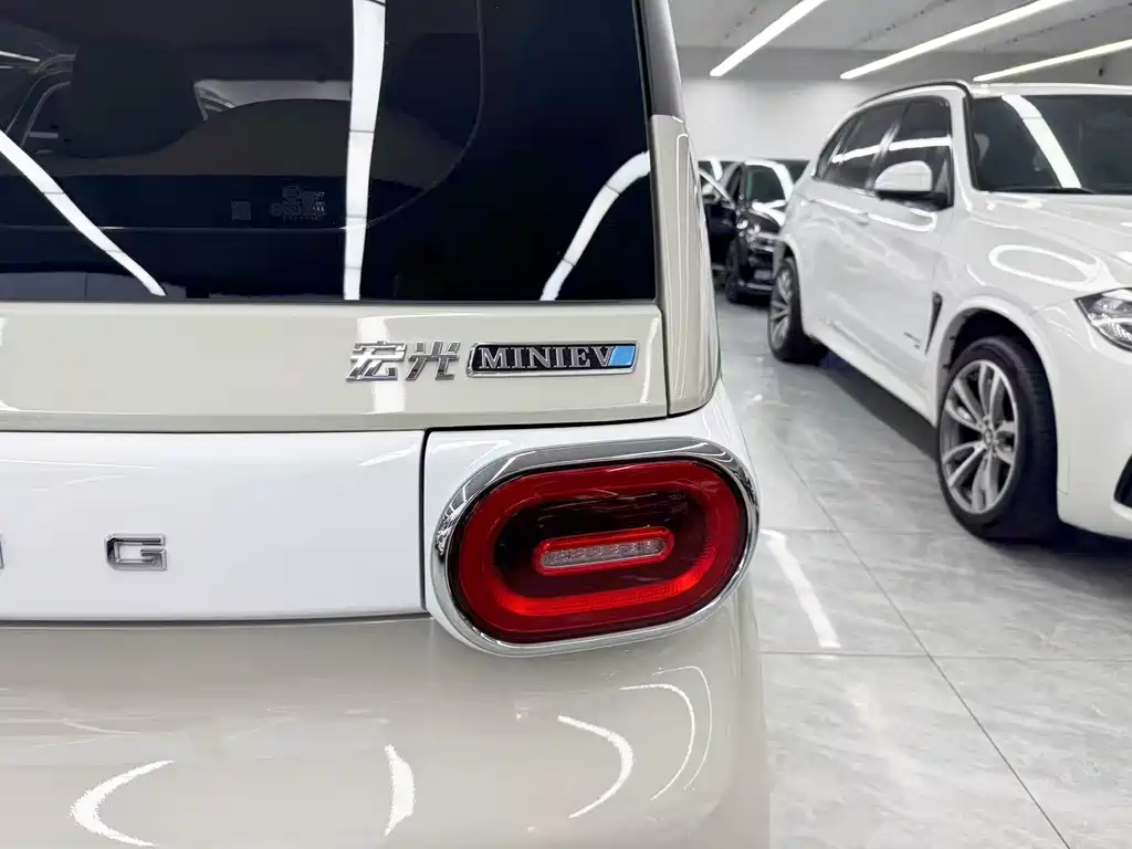Wuling MINIEV — миниатюра 19