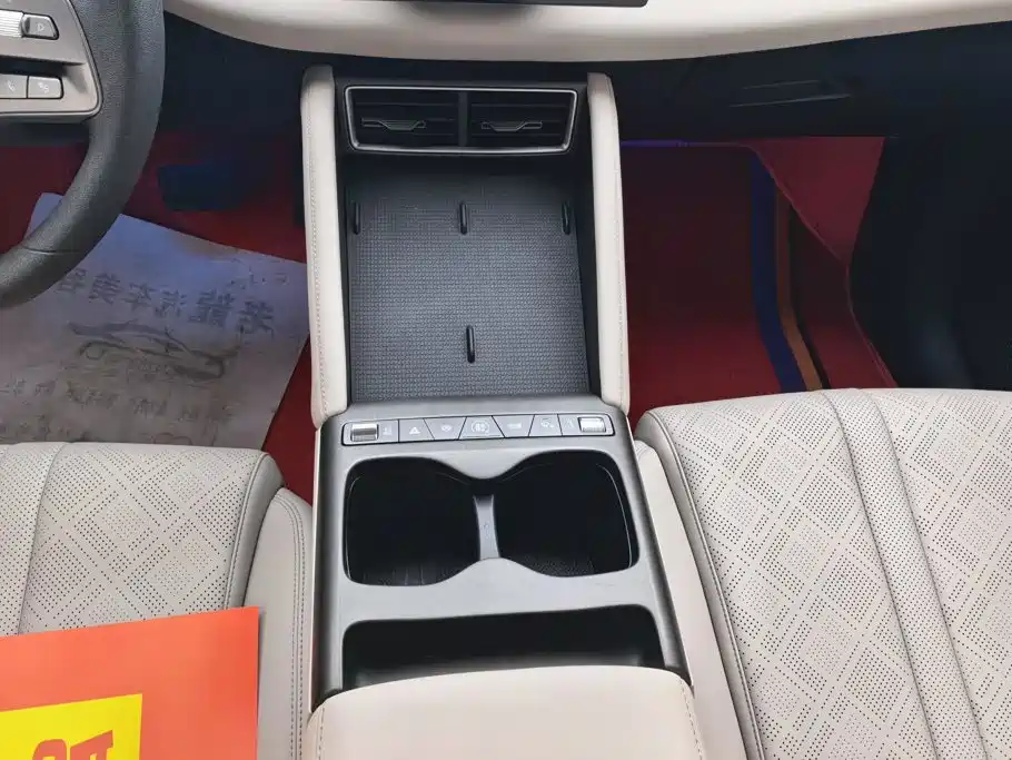 BYD Yuan UP — миниатюра 16