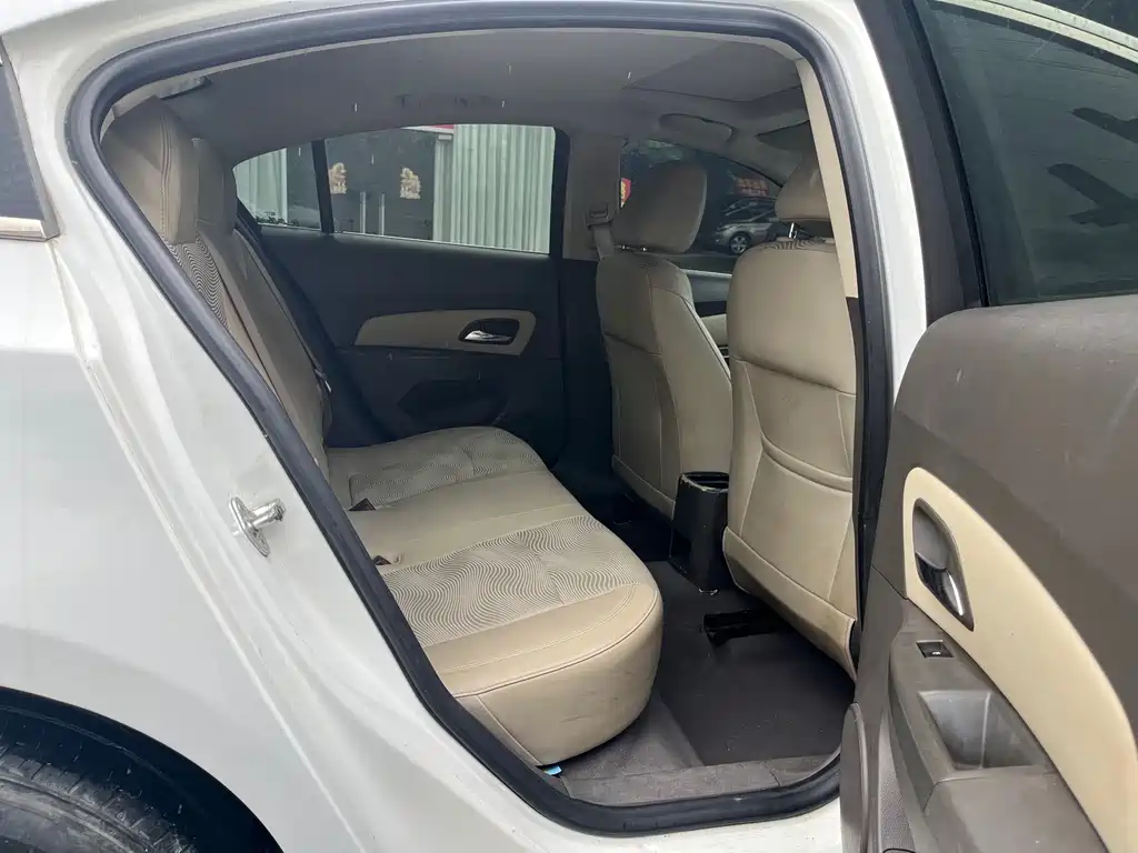 Chevrolet Cruze — миниатюра 14