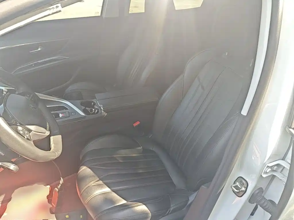 Peugeot 4008 — миниатюра 15