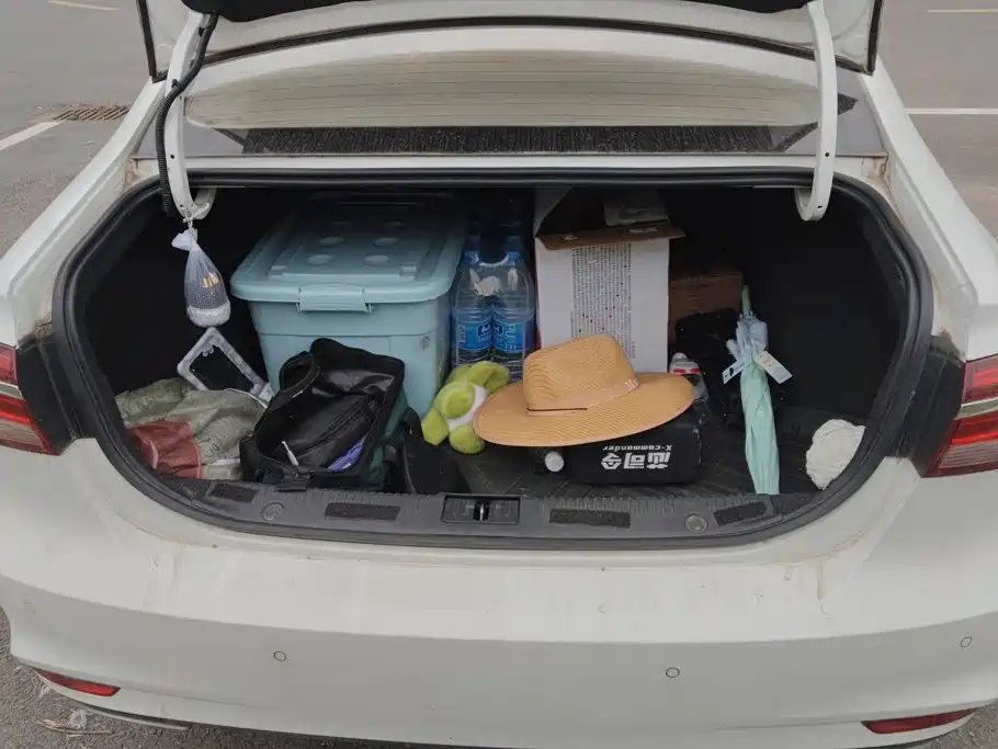 Roewe i6 Classic — миниатюра 4