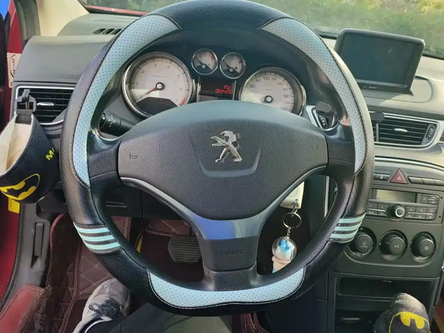 Peugeot 308 — миниатюра 15