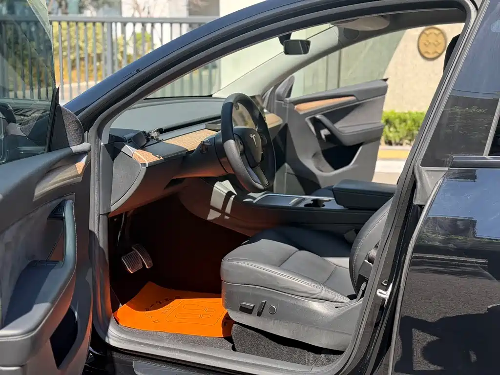 Tesla Model Y — фотографии объявления, Фото 5