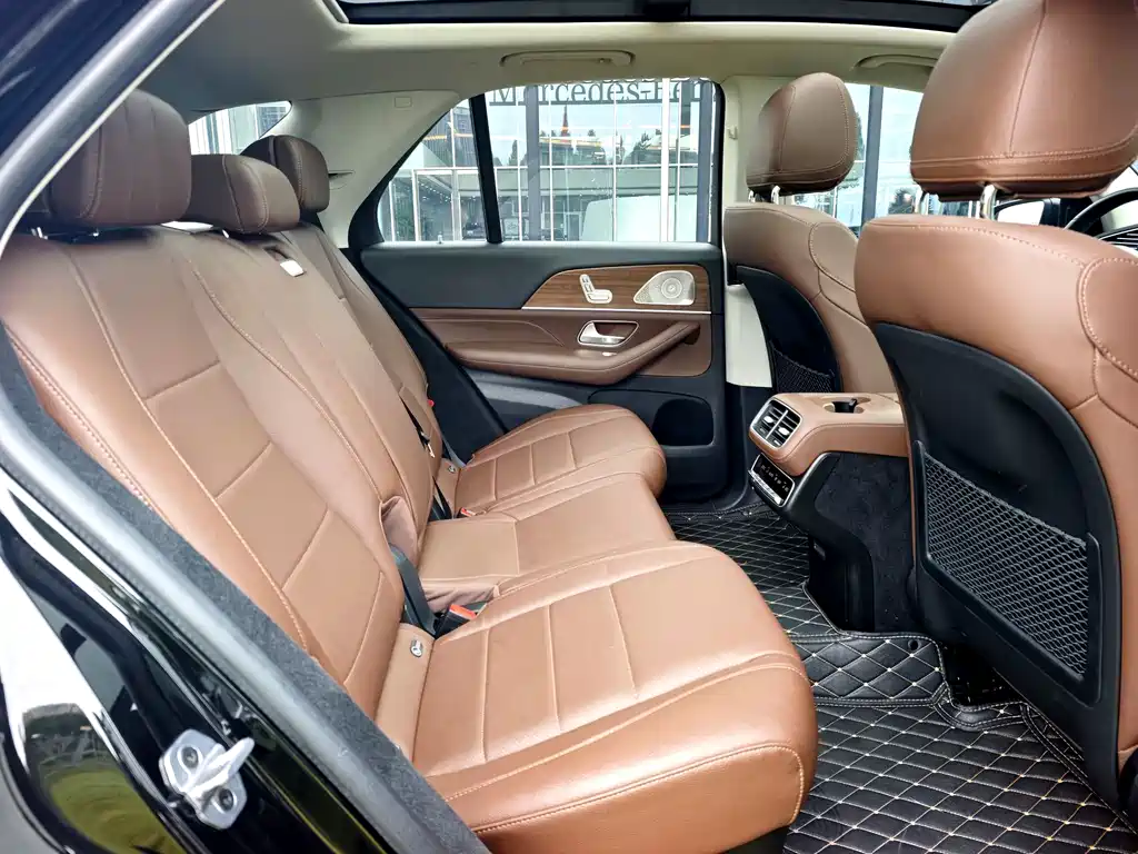 Mercedes-Benz GLE (Import) — миниатюра 18