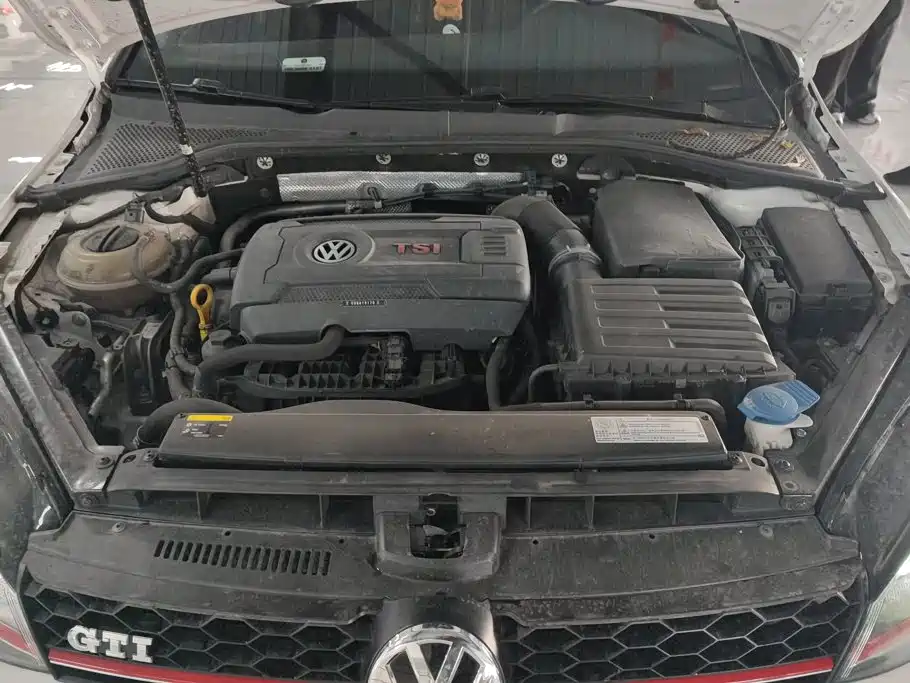 Volkswagen Golf GTI — миниатюра 10