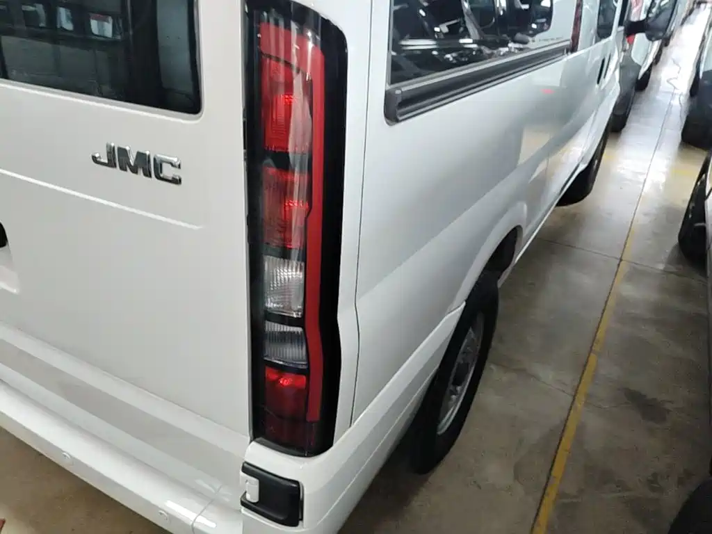 JMC JMC Fushun — миниатюра 8