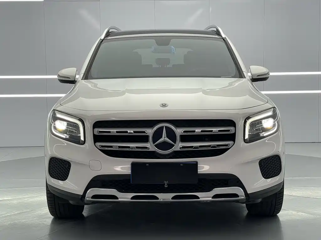 MERCEDES-BENZ GLB