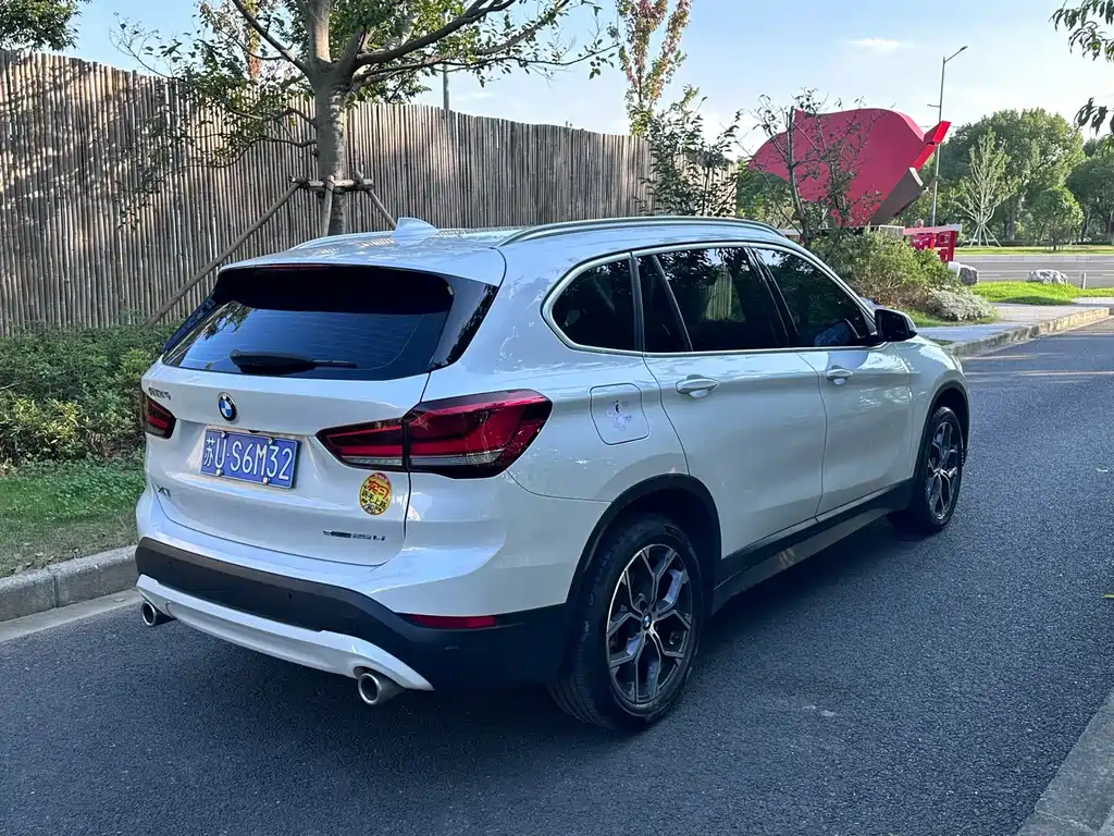 BMW X1 — миниатюра 13