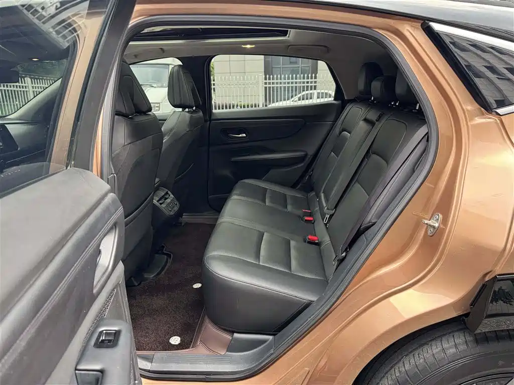 Nissan Ariya — миниатюра 10