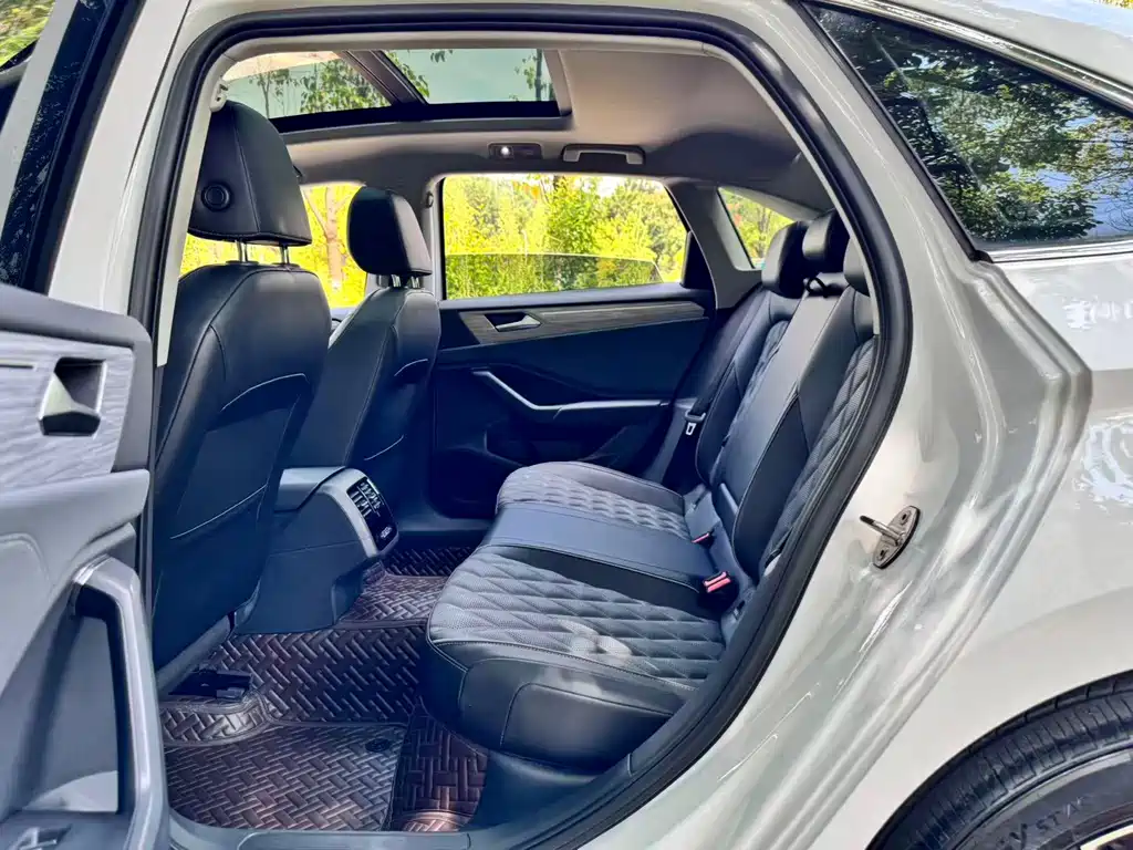 Volkswagen Sagitar — миниатюра 8
